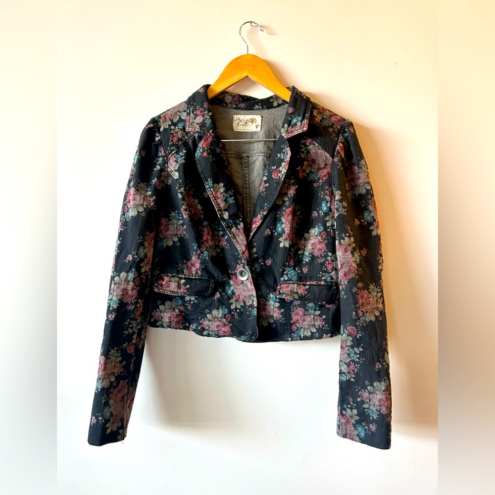 Free people cropped denim jacket/blazer